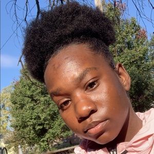 Meet your Posher, Sylvia